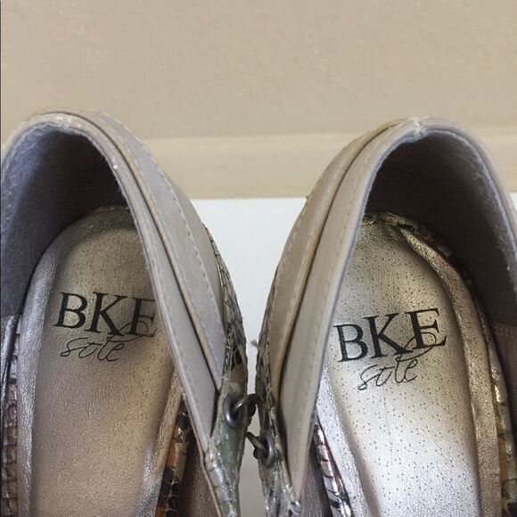 BKE Sole Heels  - Picture 5 of 8